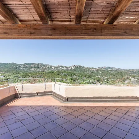 Elegant 3 Bedroom In Porto Cervo Daire