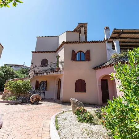 Elegant 3 Bedroom In Porto Cervo Liscia di Vacca